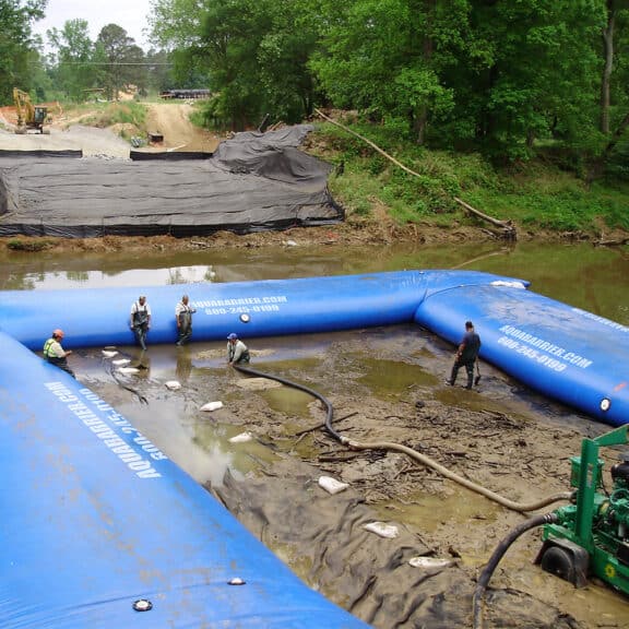 Caisson vs. Cofferdam: What's the Difference? - Aqua-Barrier from